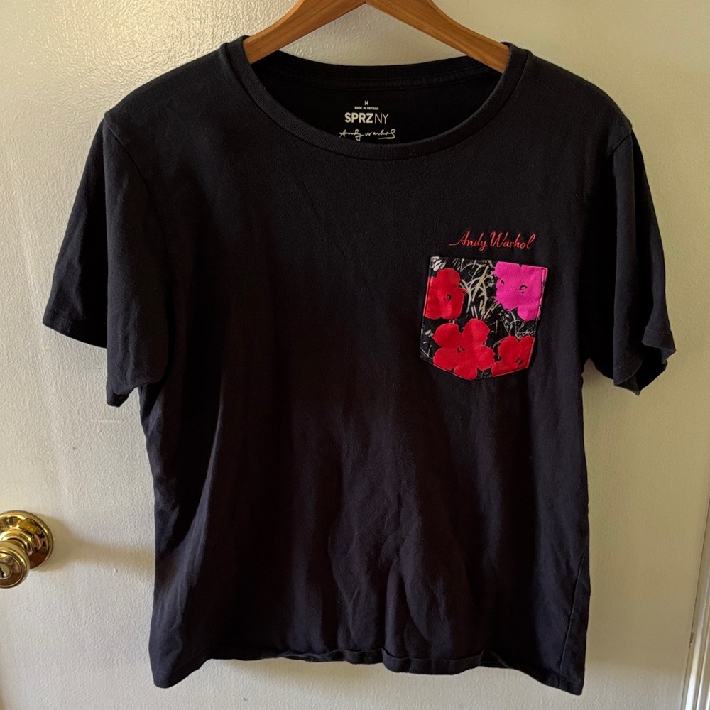 Uniqlo Andy Warhol SPRZNY Short Sleeve Shirt with Floral Pocket, size Medium